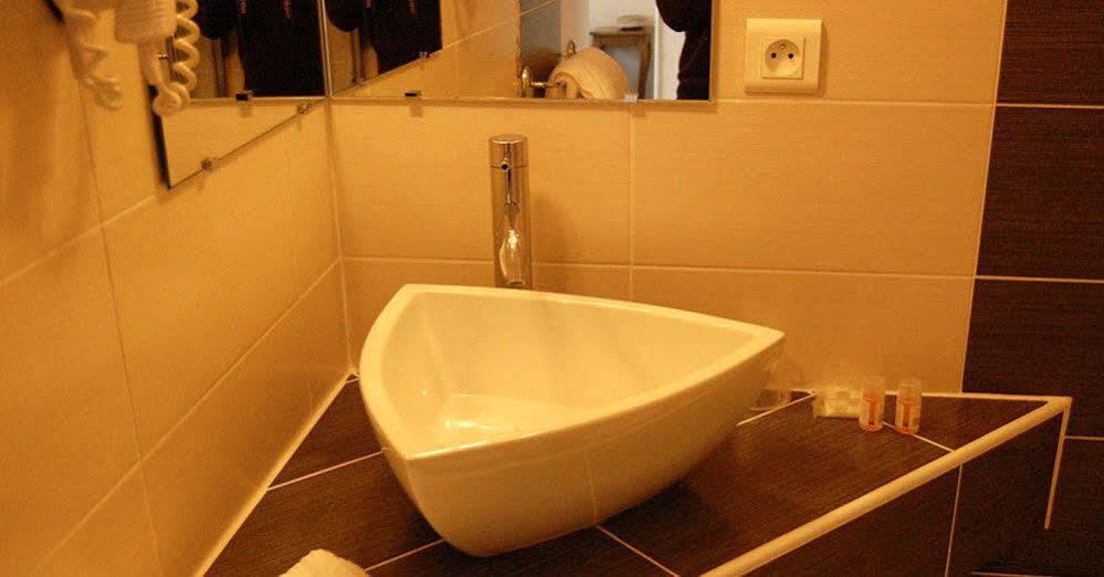 Hotel Le Madrigal ซาร์ลา-ลา-กาเนดา ภายนอก รูปภาพ