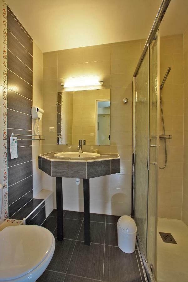 Hotel Le Madrigal ซาร์ลา-ลา-กาเนดา ภายนอก รูปภาพ